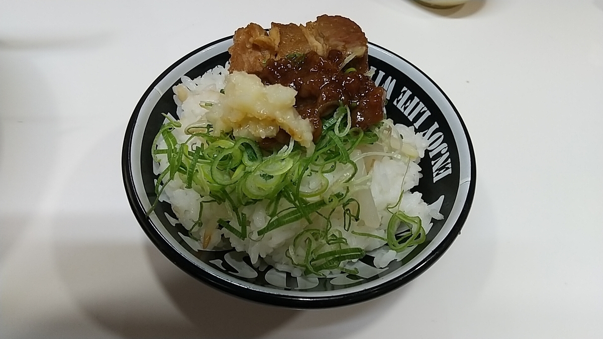 二郎系ラーメンにライスも食べちゃうヤツｗｗｗ