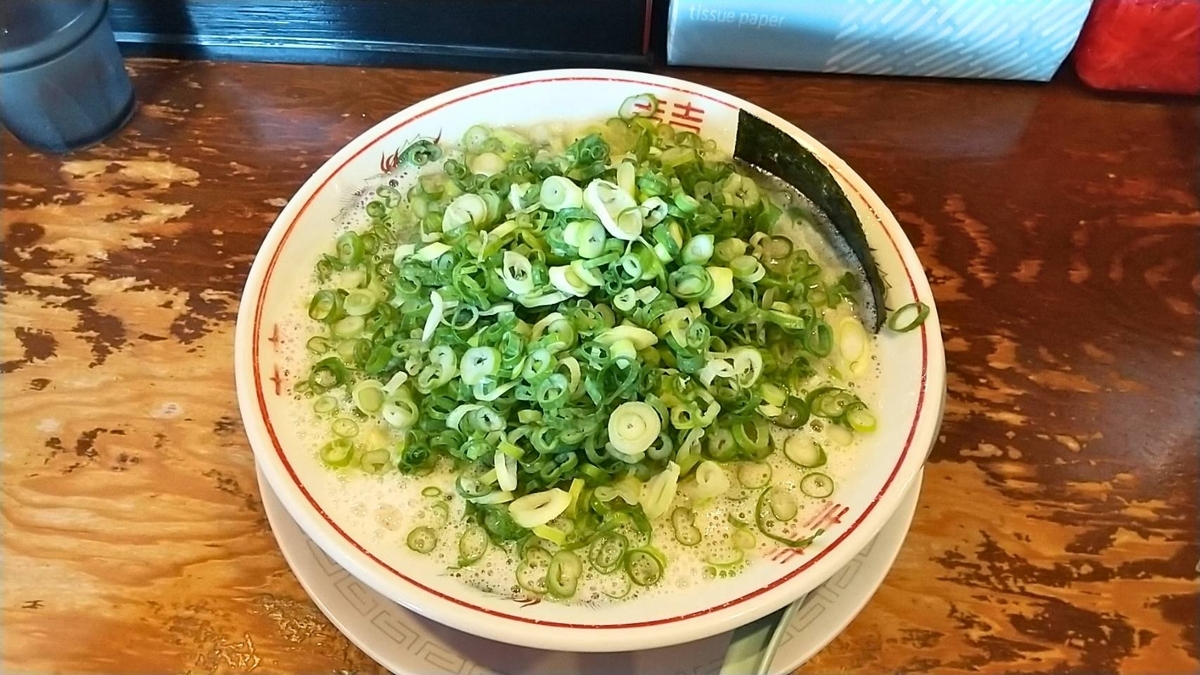 秋田で食べる本格博多ラーメン「ぞんたく」が超人気！