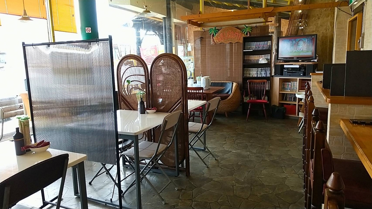 大館市、池内食堂。レトロ好きにも堪らない店内。