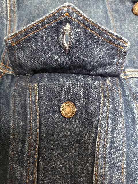 Levi's 70506-0216デニムジャケット USA製 ボタン裏303刻印 Levi's 70506-0216デニムジャケット USA製 ボタン裏303刻印