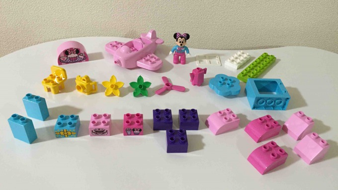 レゴデュプロ 16年新作 ミニーのカフェ を組み立ててみました Lego Duplo Minnie S Cafe 100 Review Mum S The Word 新米ママの独り言