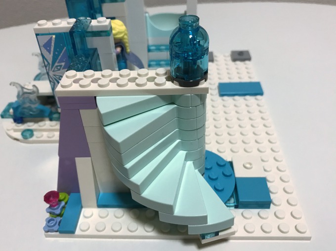 3歳の娘がLEGO ディズニー『アナと雪の女王 アイスキャッスル 