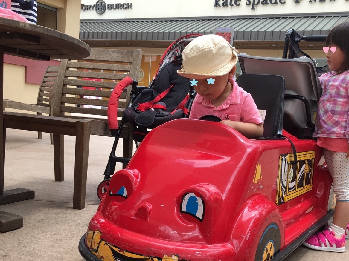 ハワイ旅行 子連れで行くワイケレアウトレットの強い味方!! f:id:alohalady:20190629000202j:plain