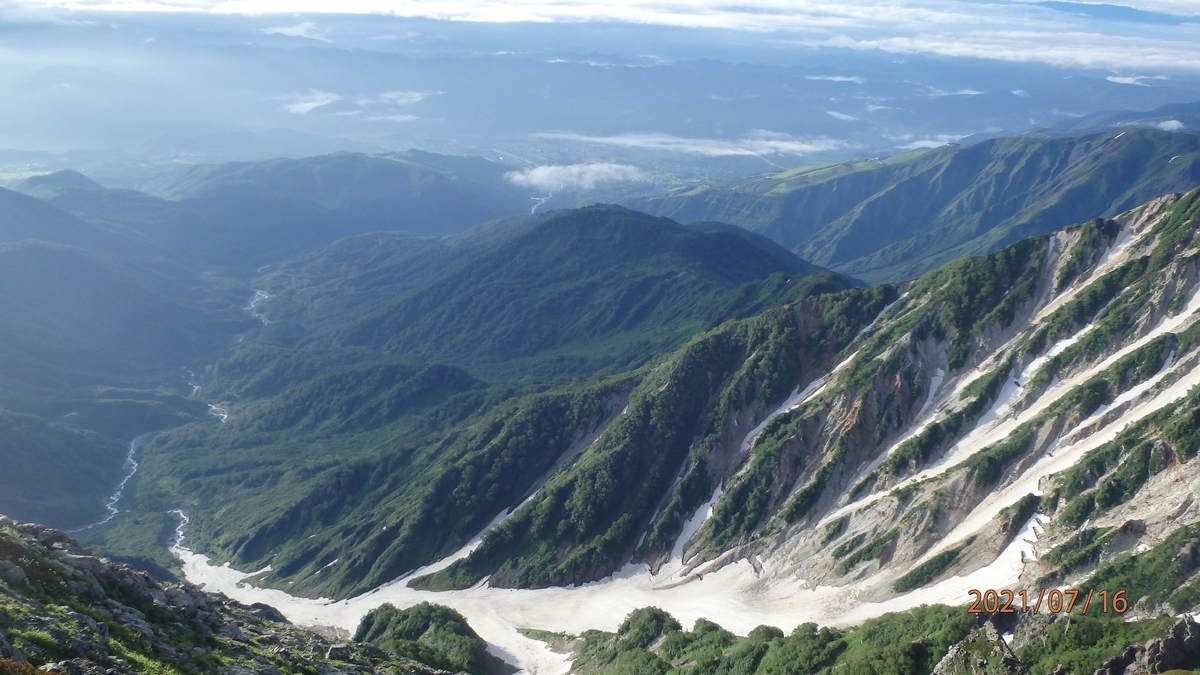 白馬岳～②風景掲示盤の前から剱岳・槍ヶ岳・富士山が見えた - 北