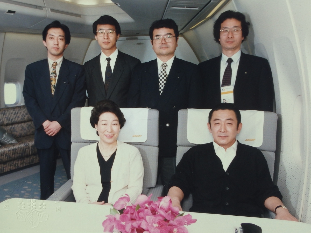 政府 専用 機 天皇 陛下