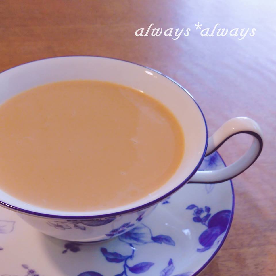 夏の疲れをホットミルクティーで癒してみる おうちをカフェに変える紅茶
