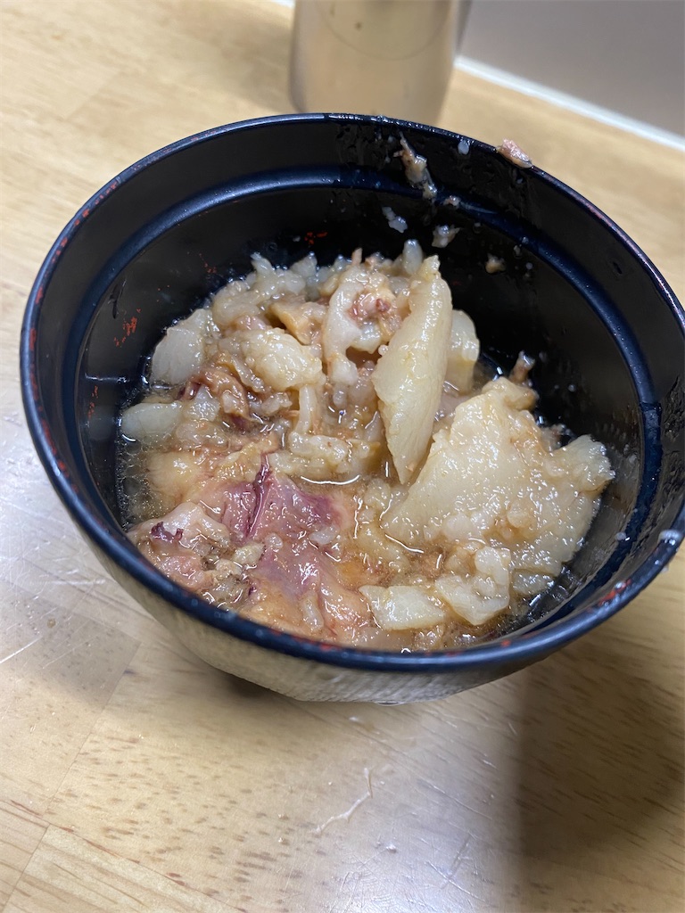 俺の生きる道白山店のラーメンの別皿アブラ