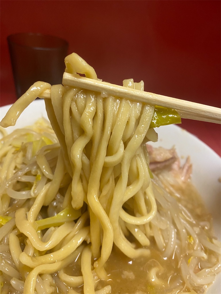ラーメン二郎ひばりヶ丘駅前店の麺