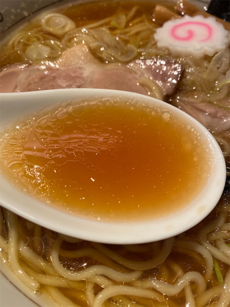 中華そば勝本のラーメンのスープ