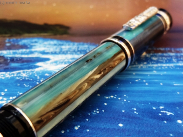 夏色のペン (ハワイの海辺色) デルタ万年筆 カナカ・マオリ - 文具