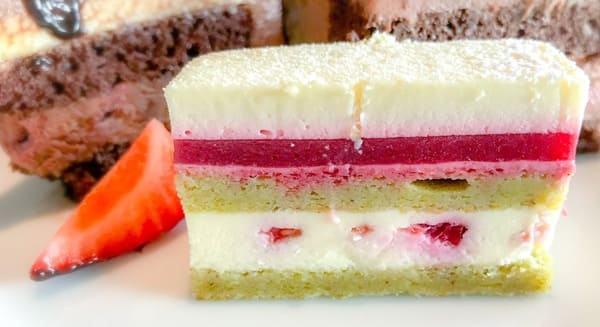 フレンチキッチンアフタヌーンティーのホワイトチョコレートムース