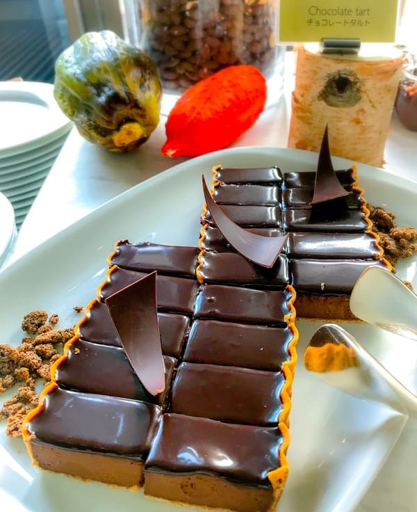 フレンチキッチンアフタヌーンティー チョコレートタルト｜ブッフェ台