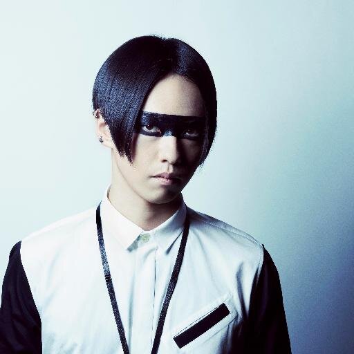 MOMIKEN