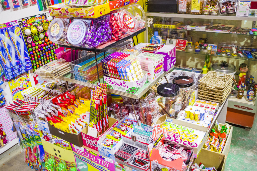 岐阜レトロミュージアムの駄菓子屋コーナー