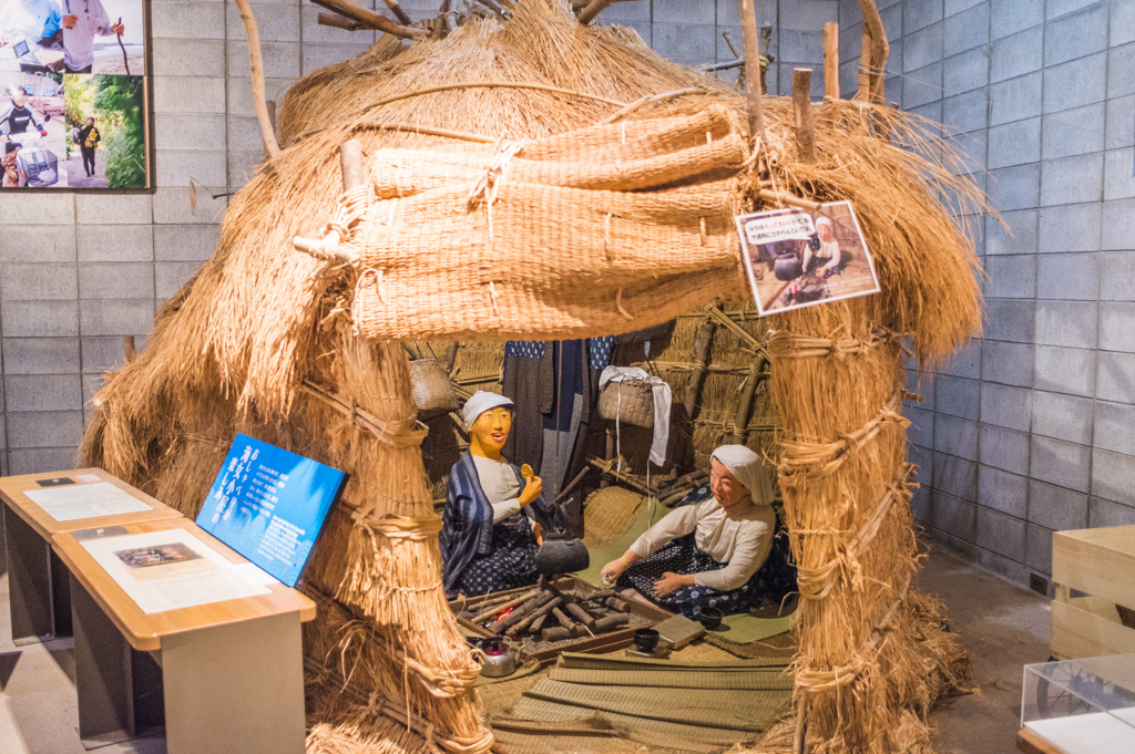海の博物館にある海女小屋の展示
