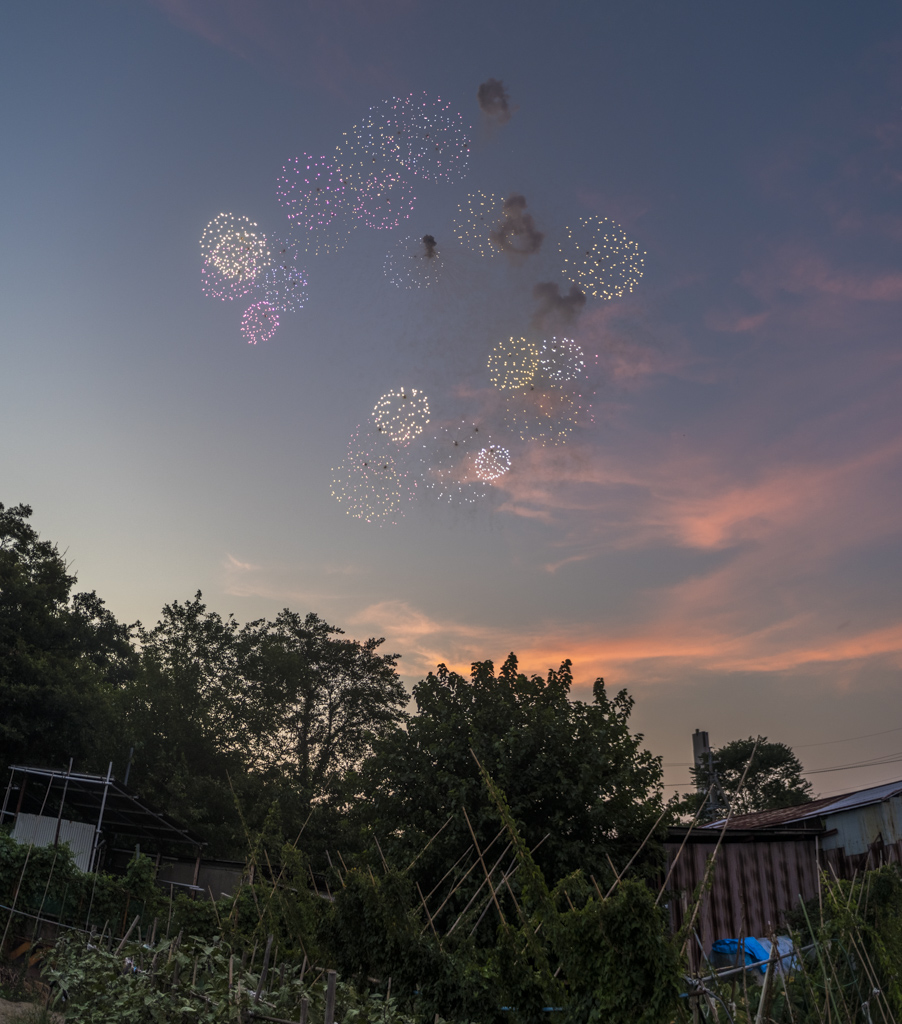 岡崎の花火大会矢作川打ち上げ