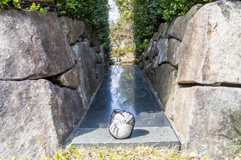 ベトナム製 宝石絵画「白鳥のいる庭園」 ベトナム製 宝石絵画「白鳥のいる庭園」