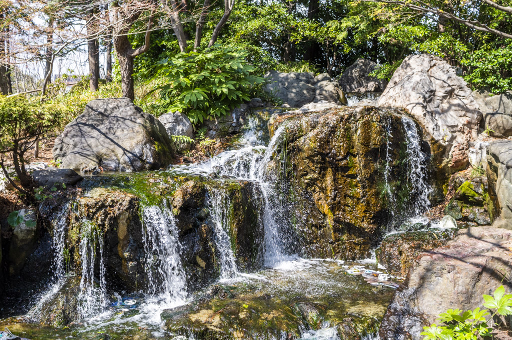 ベトナム製 宝石絵画「白鳥のいる庭園」 ベトナム製 宝石絵画「白鳥のいる庭園」