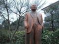 堤康次郎の像