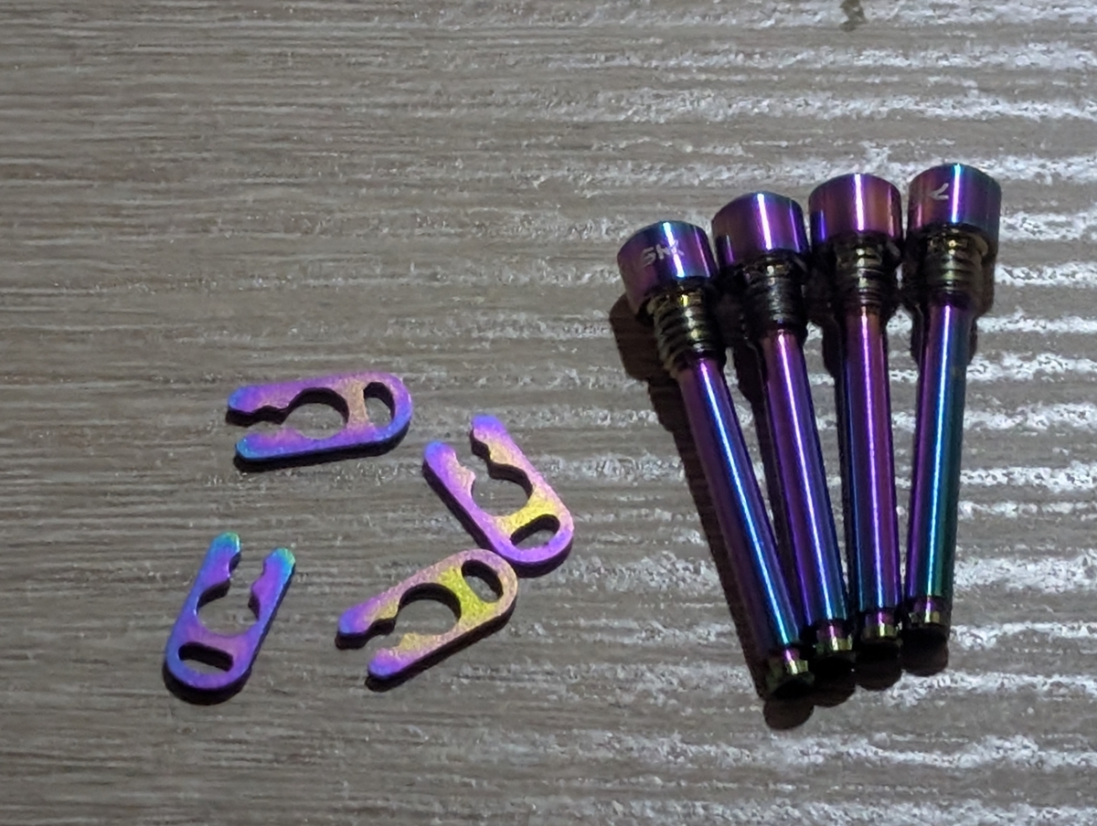 注文してたことすらとっくに忘れてた物がクソサイトから届いてた