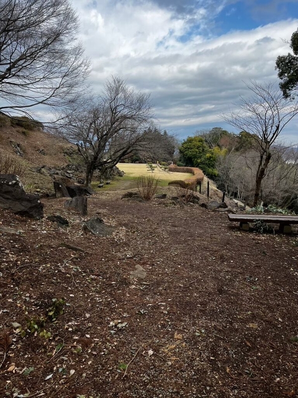 【続名城100選】石垣山城の見どころと名城スタンプ設置場所は?無料駐車場はあり!?