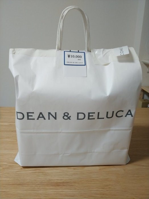 21年福袋 Dean Deluca アウトレット店の1万円福袋 雨の日の大人たちは