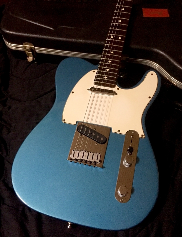 1997 Fender USA American Standard Telecaster / Lake Placid Blue