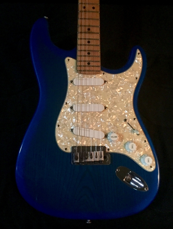 Fender USA '93 Stratocaster plus ストラトプラス 1993 Fender Stratocaster Plus Electric Guitar Torino Red