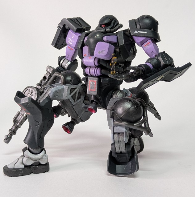 ガンプラ】GQuuuuuuX HG軍警ザクを改造全塗装で黒い三連星仕様にする