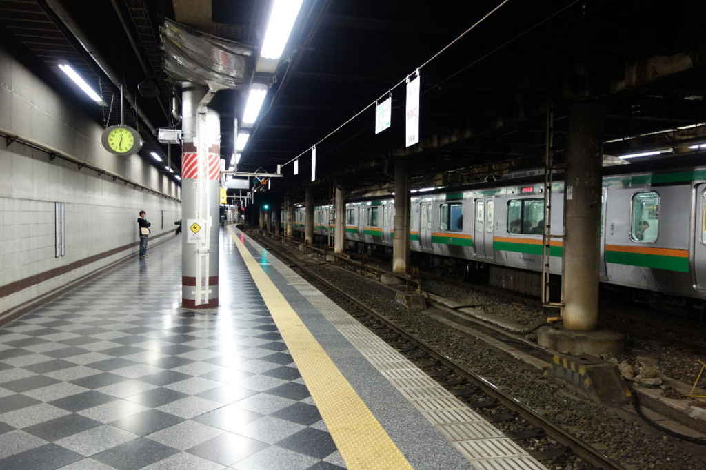 北斗星入線前の上野駅１３番線ホーム