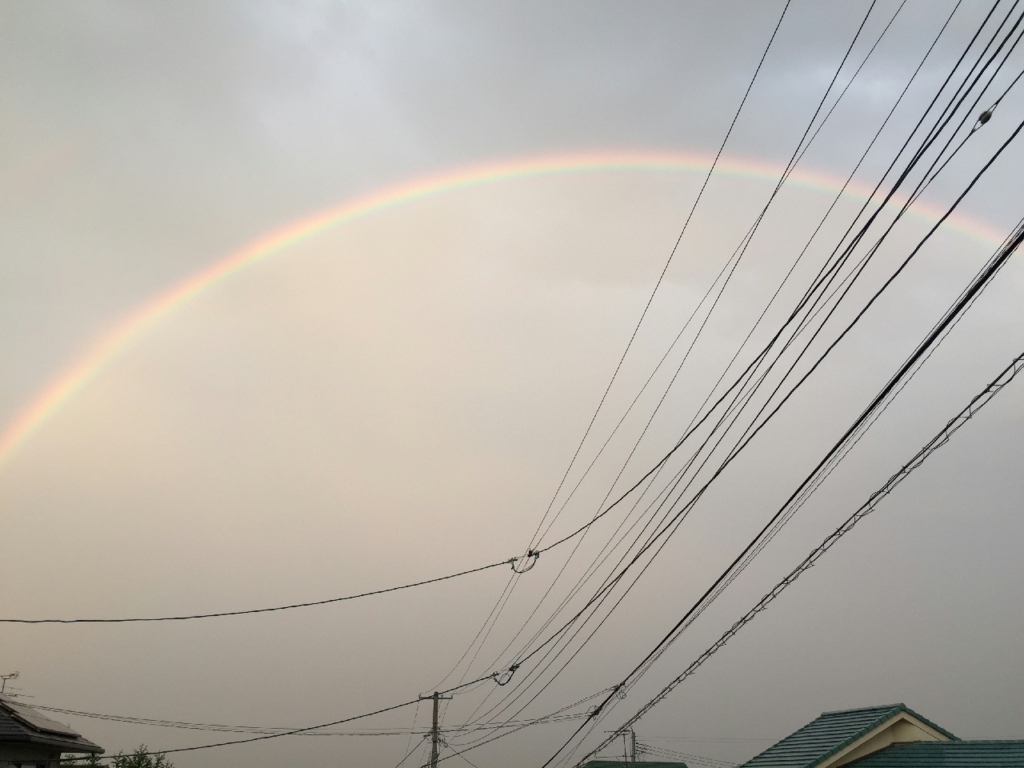 宮城県で見た雲にひろがる虹