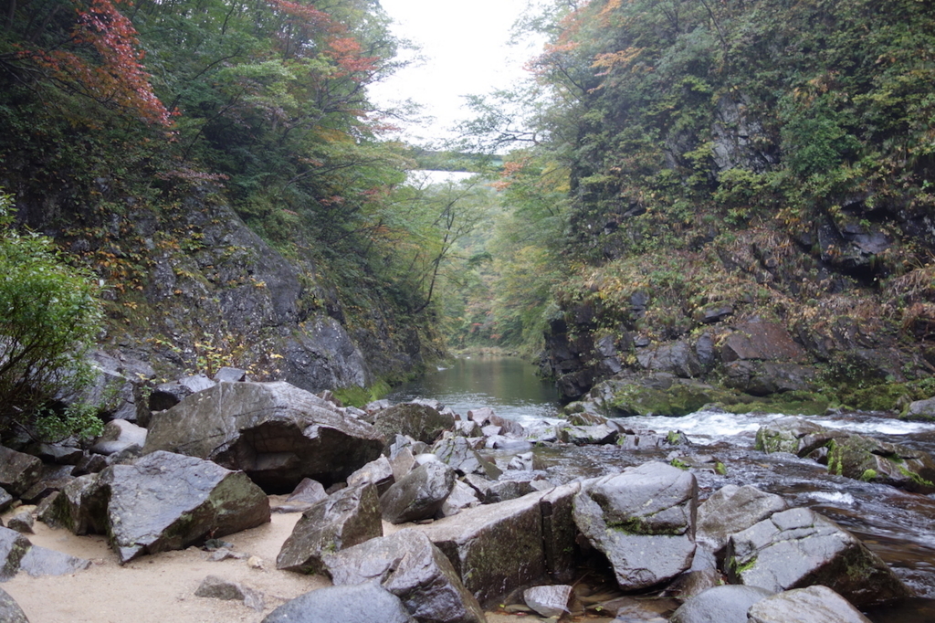 秋保大滝滝壺への道（滝壺から見た秋保温泉方面）