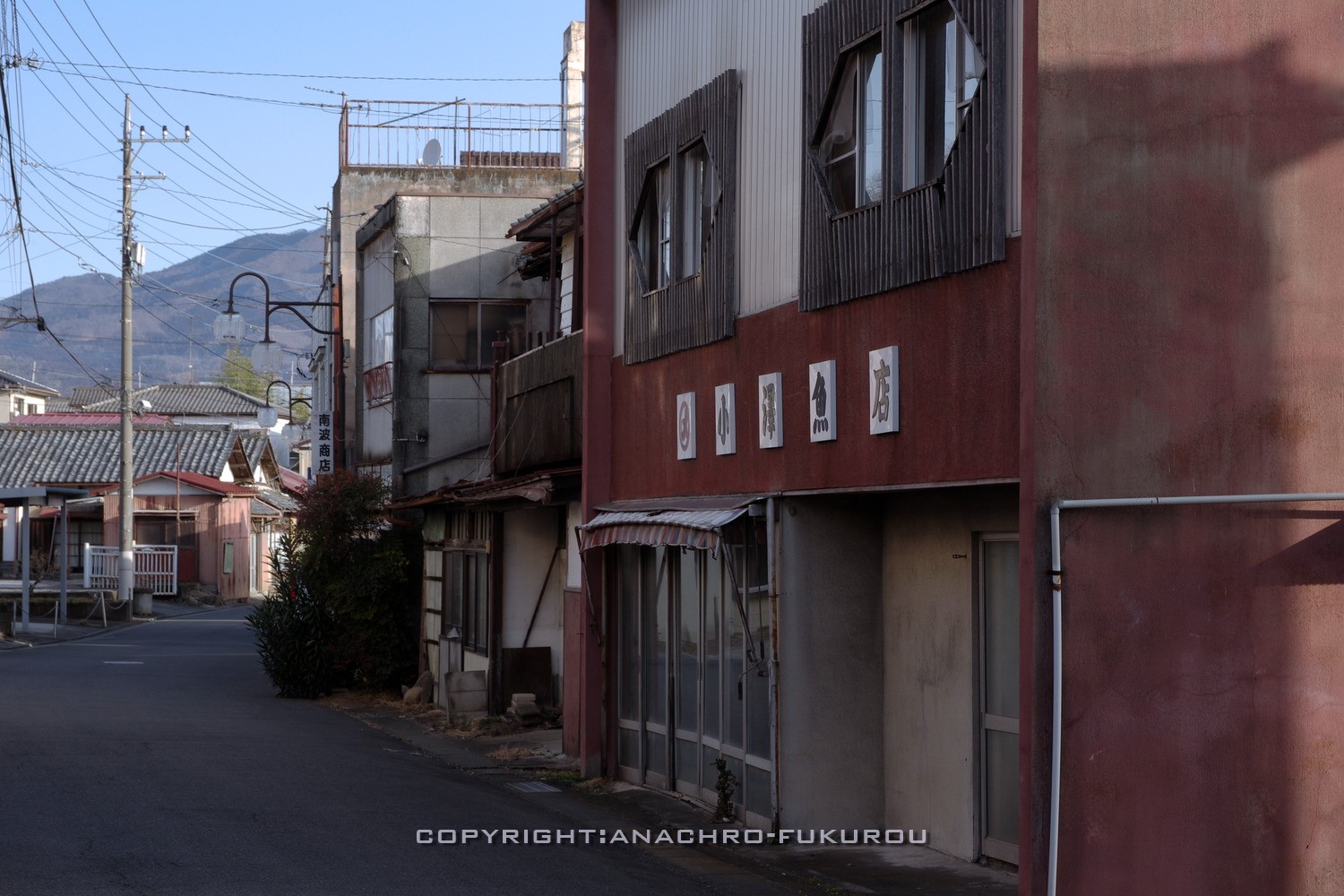群馬 渋川 早春の朝 3 区画整理で失われた繁華街の残滓 梟の島 叙情的叙景詩 群馬 渋川 早春の朝 3 区画整理で失われた繁華街の残滓 梟の島 叙情的叙景詩