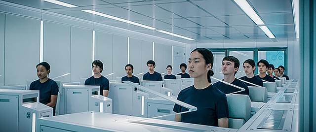 宇宙船内の秩序が保たれた様子の画像