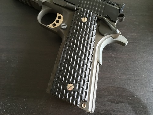 東京マルイ　m1911a1 ヴィンテージカスタム POST HOBBY NEWS:東京マルイベース M1911A1、シリーズ'70 レトロ