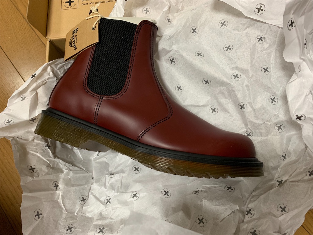 開封レビュー】ドクターマーチン・チェルシーブーツを購入しました