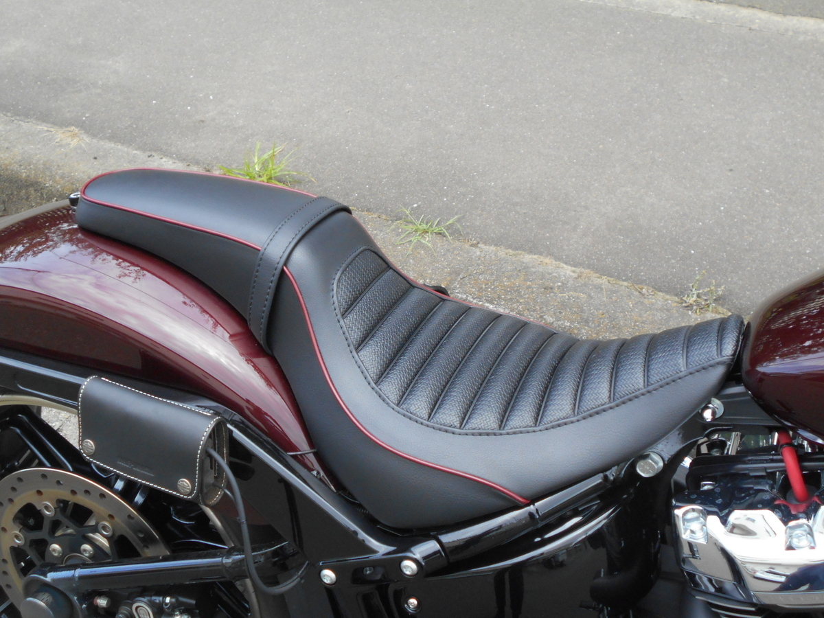 FXBRS 114 M8 ブレイクアウト Thunder Bike製 AirSuspension