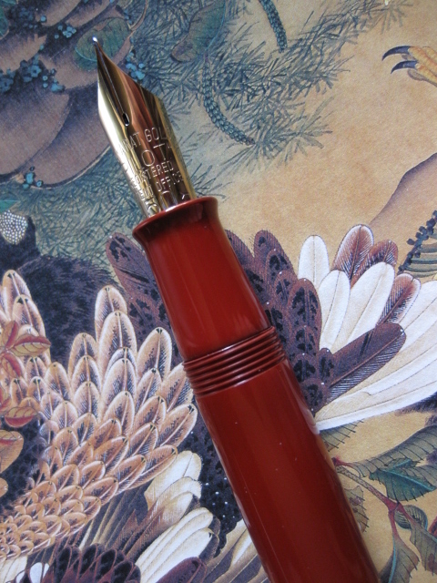 インク止め式の巨大なる万年筆に就いてー初代のPILOTの「漆」モデルに