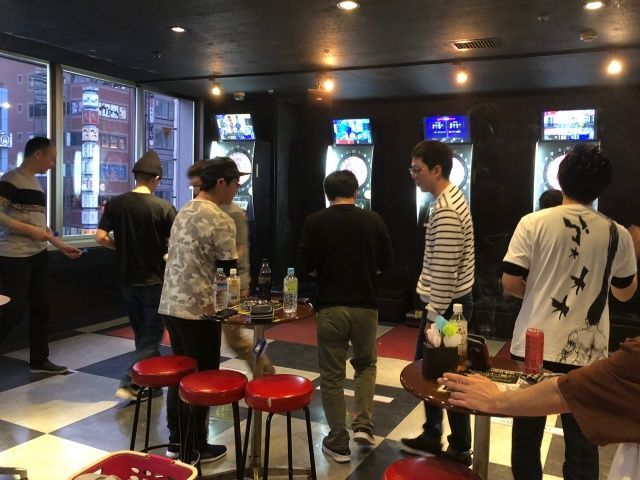 1回ダーツ投げ会の様子