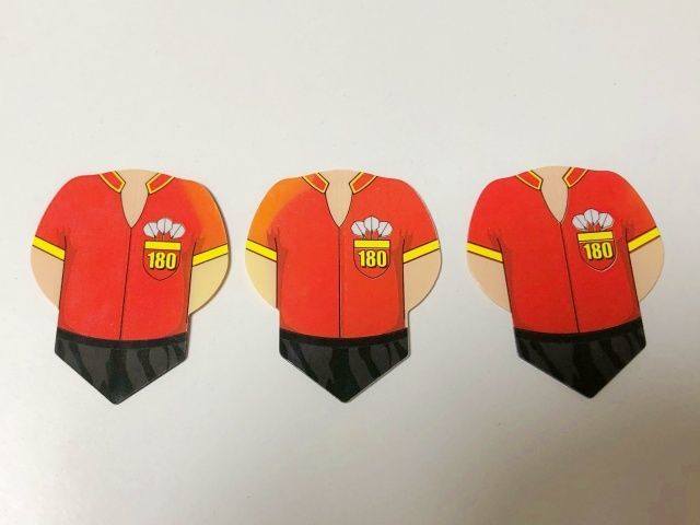 ダーツコーナーのユニフォーム折りたたみフライト