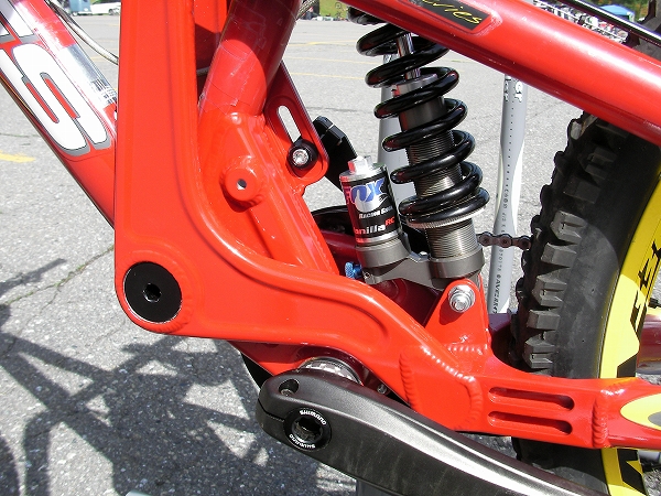 田中 FOES Racing DHS tube ダウンヒルバイク 初めてのダウンヒル専用バイク FOES DHS-Tube 赤い彗星 - 休日モード