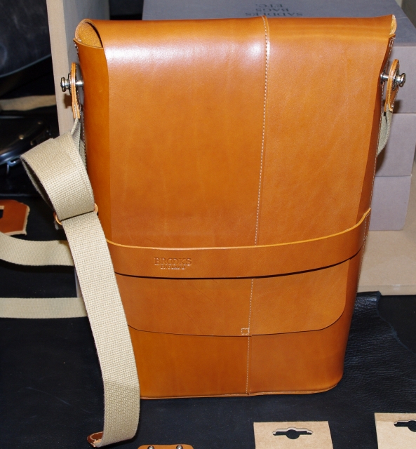 BROOKS ENGLAND / ブルックス ピカデリー レザー ナップサック