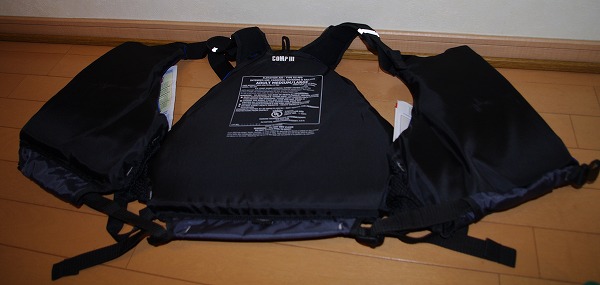 ライフジャケット MTI Adventurewear Comp III PFD MTI コンプ3 と水中