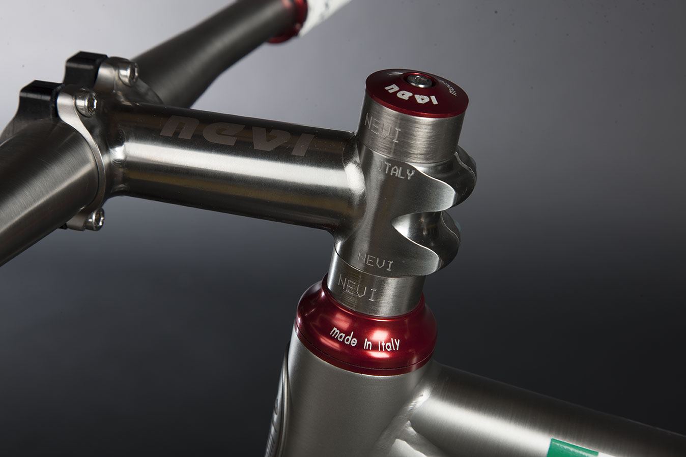 Nevi Titanium Bicycles チタン製自転車 - 休日モード