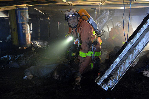 252 生存者あり Anttiorbの映画 映像の世界