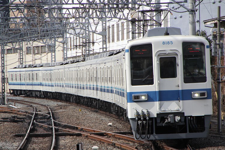 東武8000系伊勢崎線(英字無し)(1本物) 東武ファンの皆様、8000系発売おめでとうございます。 - 安全