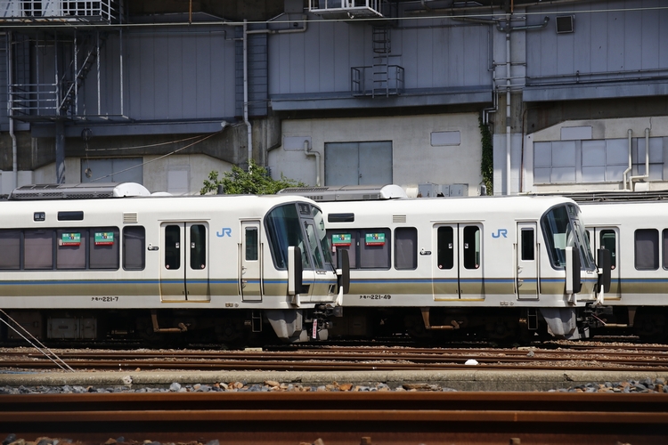 転属を控えて…。宮原に集まった221系たち - 安全側線だいありー3
