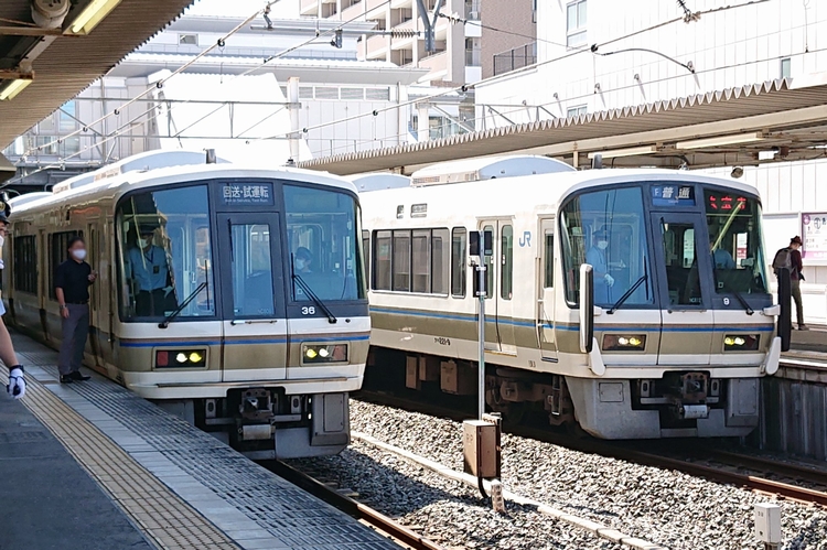 221様 おおさか東線の普通列車が221系に - 久宝寺駅から新大阪駅まで