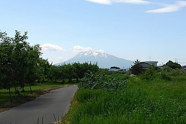 2020年6月2日の岩木山の写真