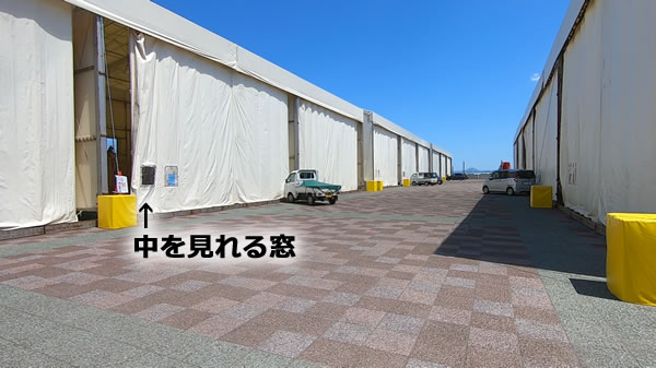並ぶねぶた小屋の写真